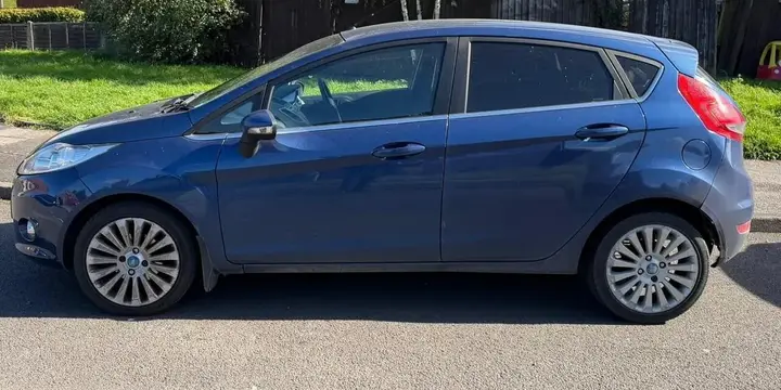 Ford Fiesta 2010 photo 5