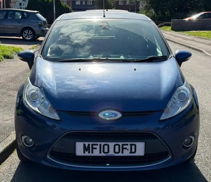 Ford Fiesta 2010 photo 2