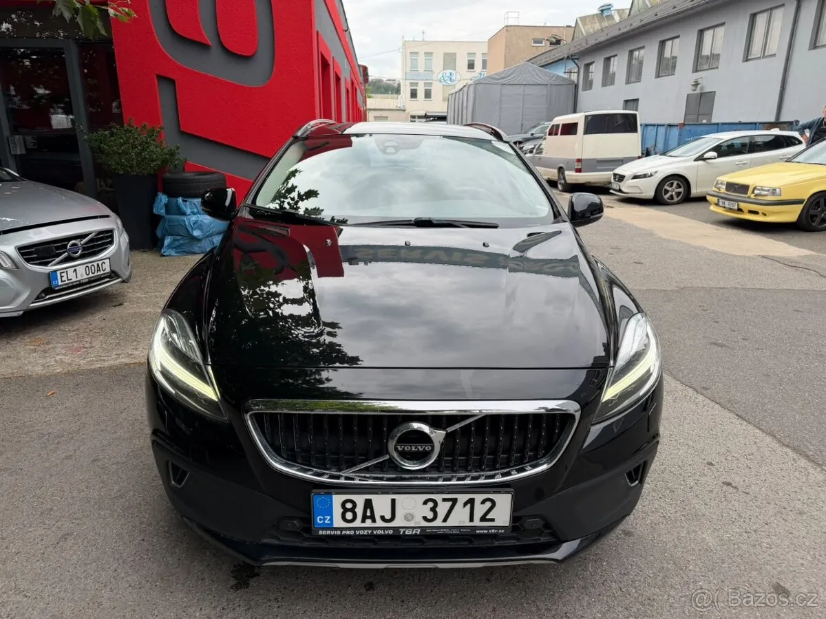 Volvo V40 2016 photo 2