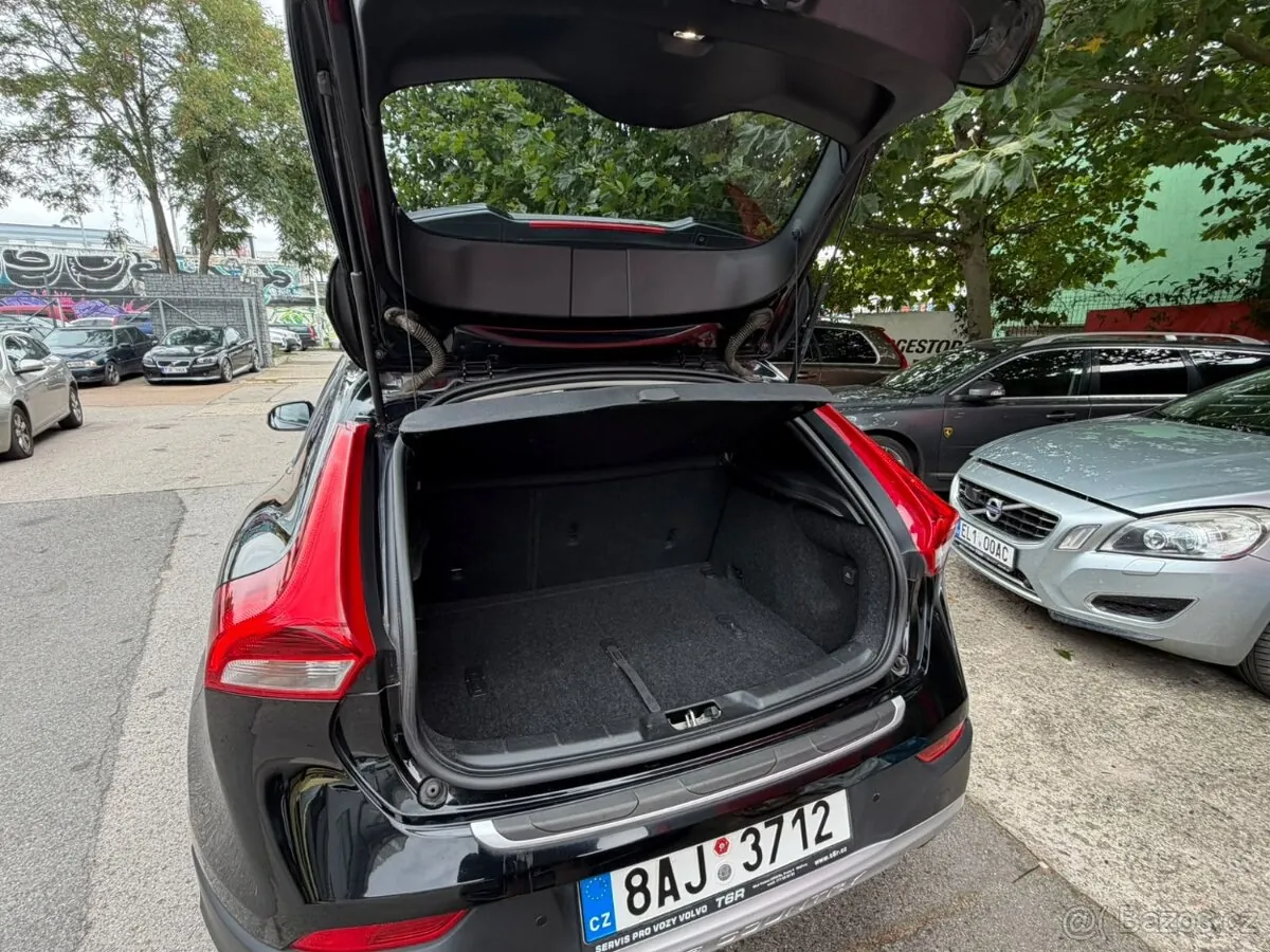 Volvo V40 2016 photo 5