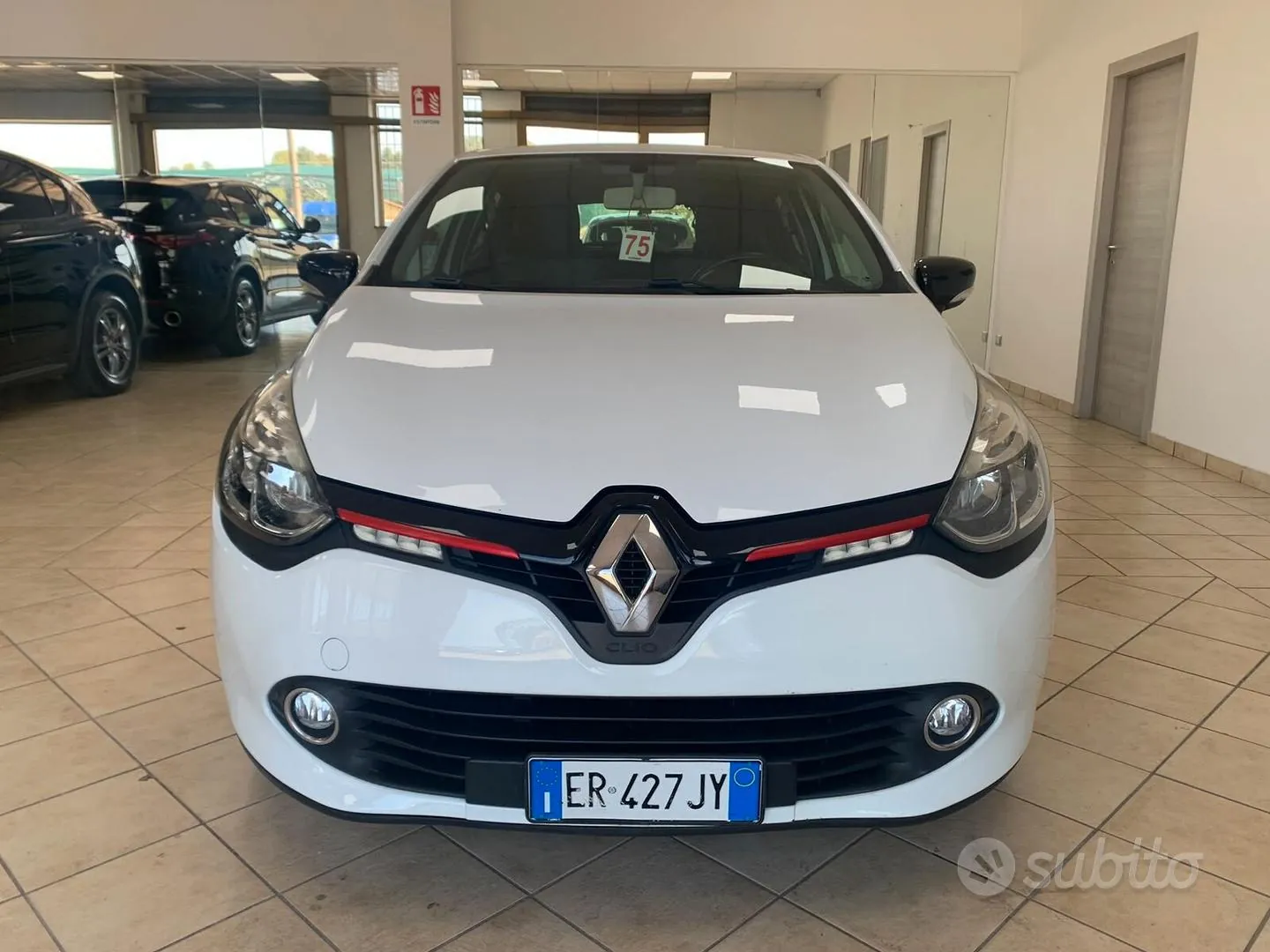 Renault Clio 2013 photo 2