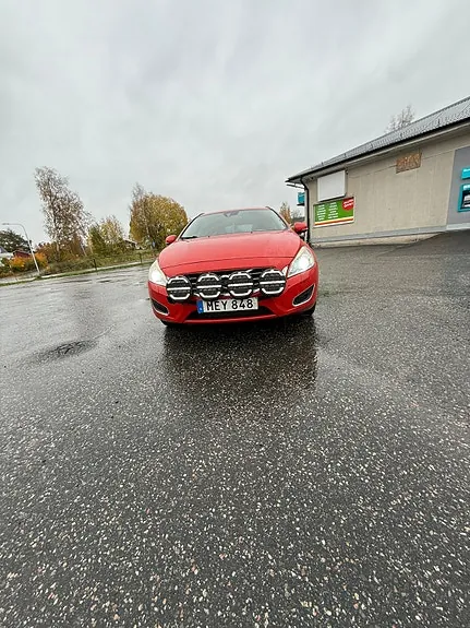 Volvo V60 2012 photo 2