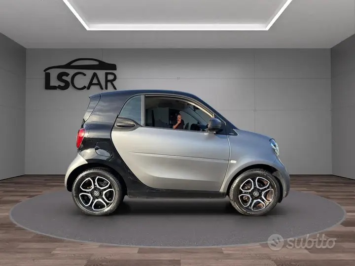 Smart Fortwo Cabrio 2019 photo 2