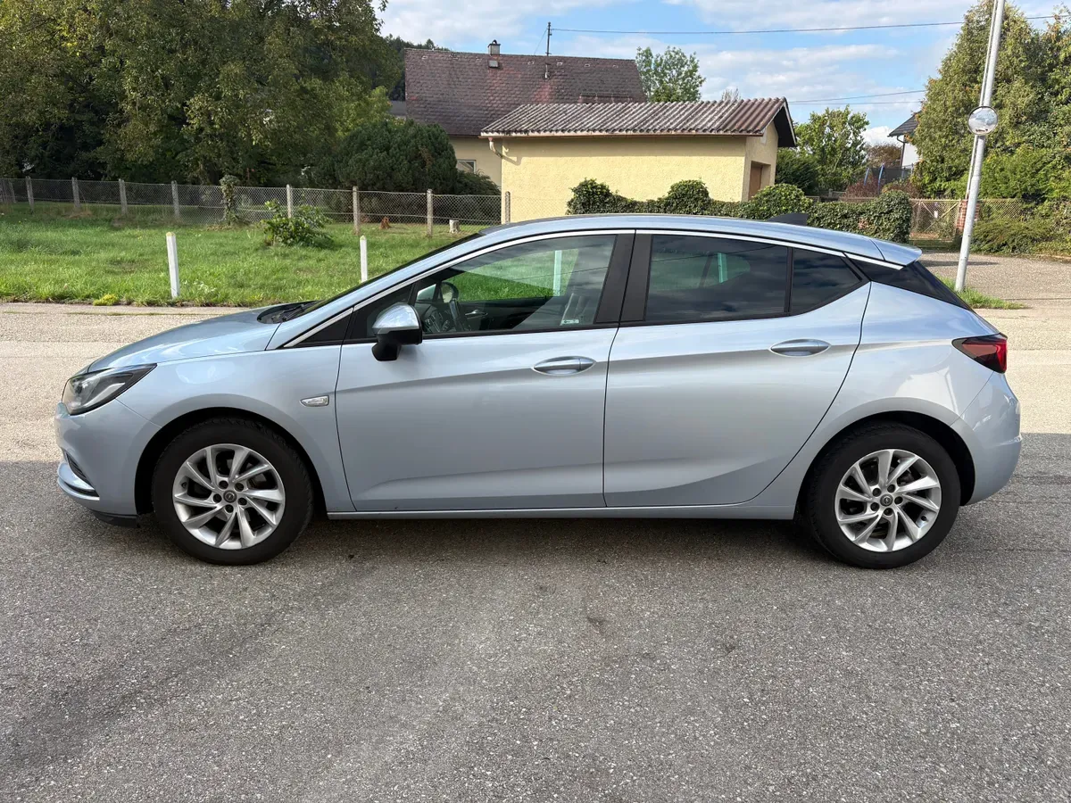 Opel Astra 2016 photo 2
