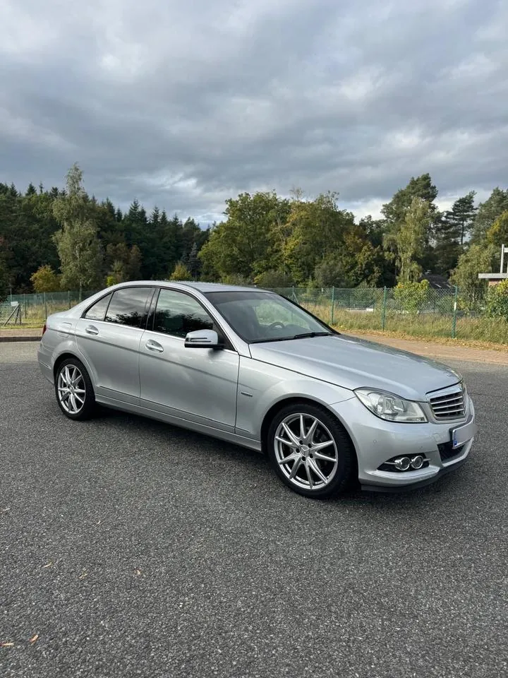 Mercedes-Benz C 180