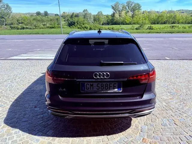 Audi A4 2022 photo 5