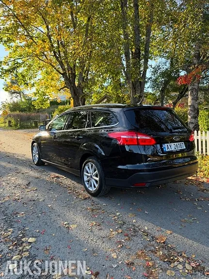 Ford Focus 2015 photo 2