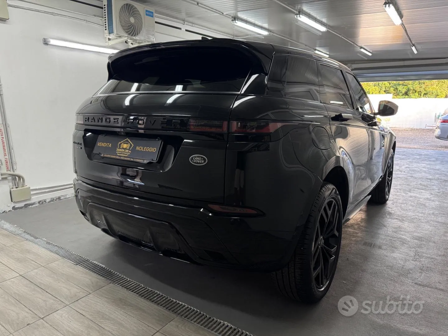 Land Rover Range Rover Evoque 2019 photo 4