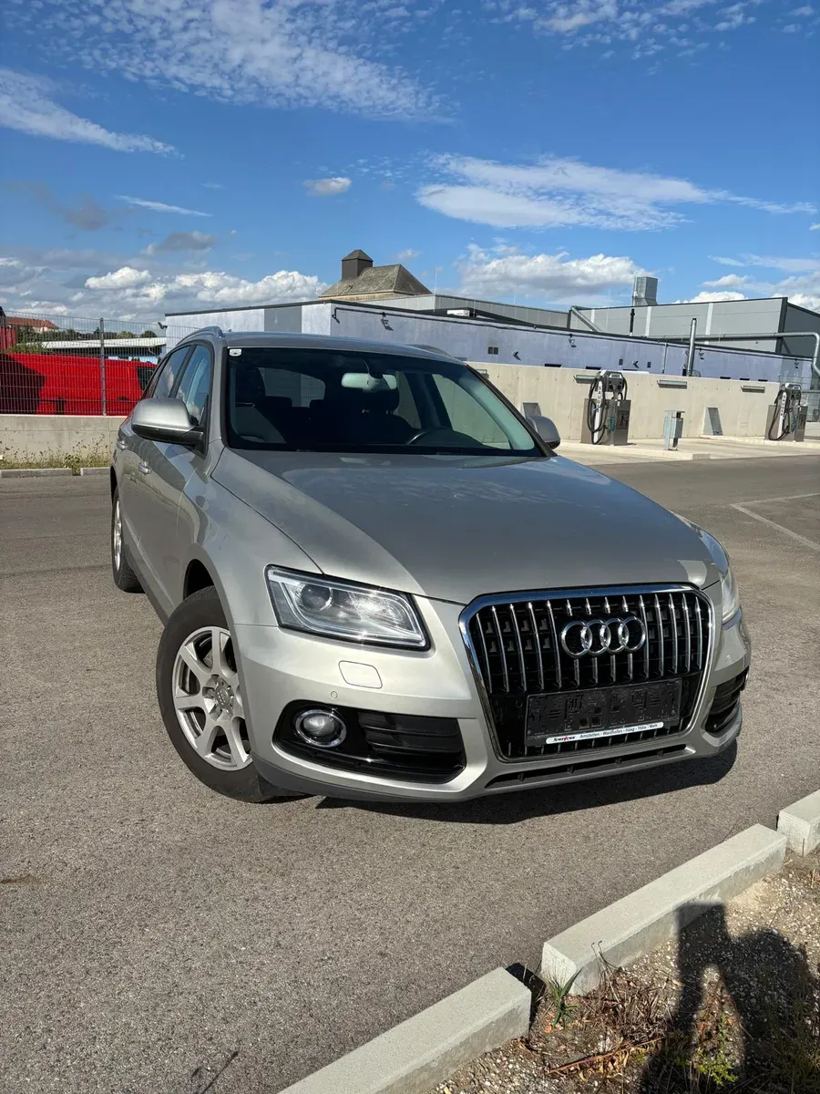 Audi Q5 2012 photo 2