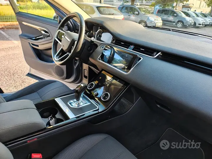 Land Rover Range Rover Evoque 2022 photo 4