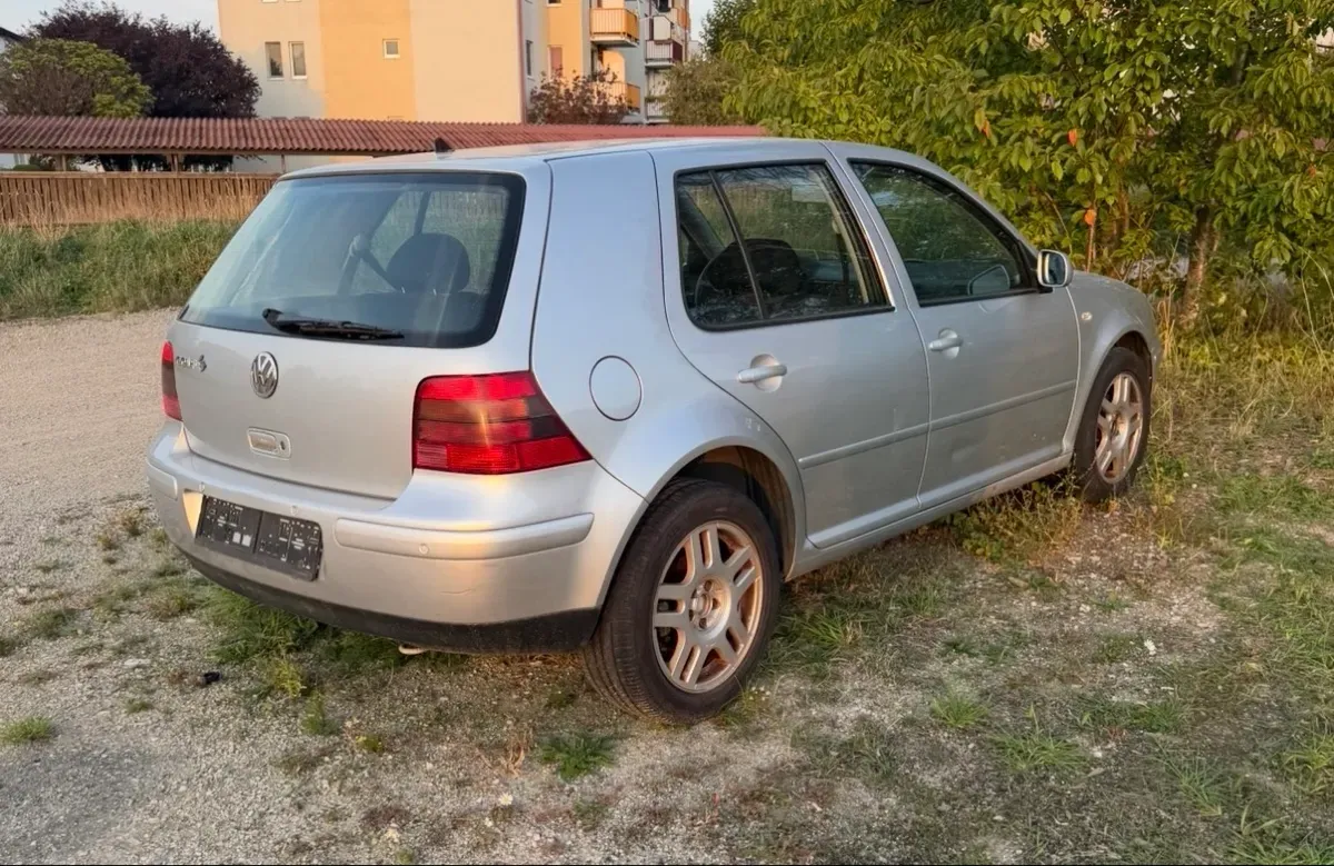 Volkswagen Golf 2003 photo 3
