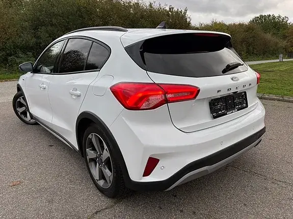 Ford Focus 2021 photo 3