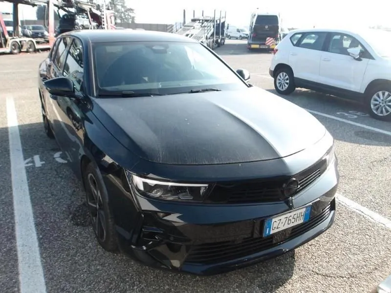 Opel Astra 2025 photo 2