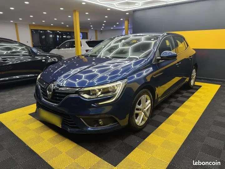 Renault Megane 2016 photo 2