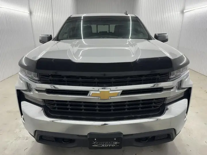 Chevrolet Silverado 1500 2021 photo 2