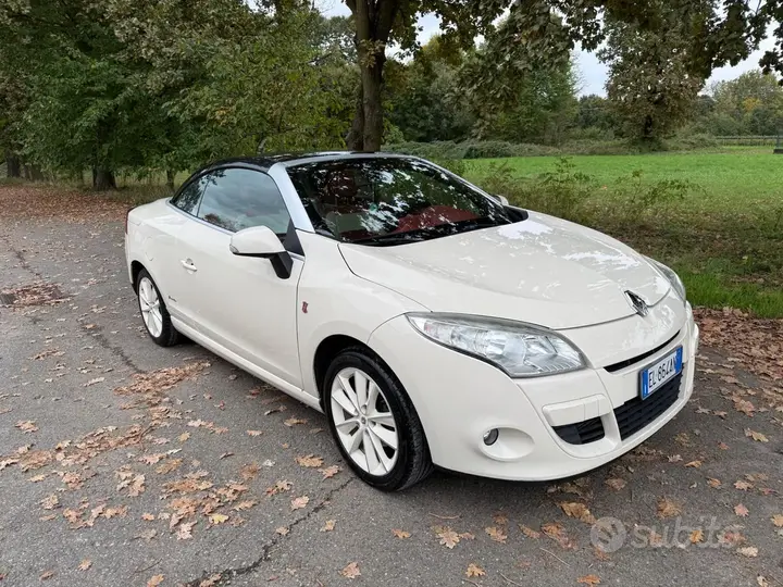 Renault Megane 2012 photo 3