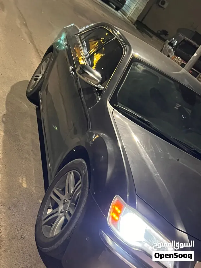 Chrysler 300 2013 photo 2