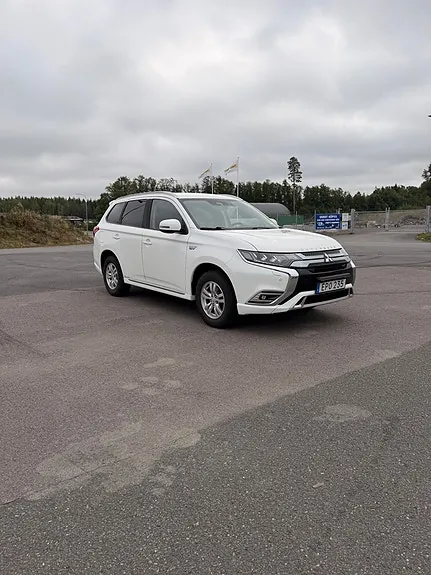 Mitsubishi Outlander 2019 photo 3