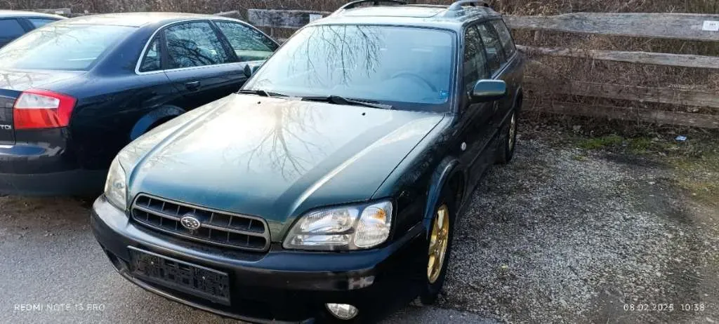 Subaru Outback 2000 photo 2