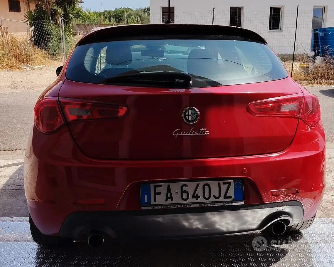 Alfa Romeo Giulietta 2015 photo 4