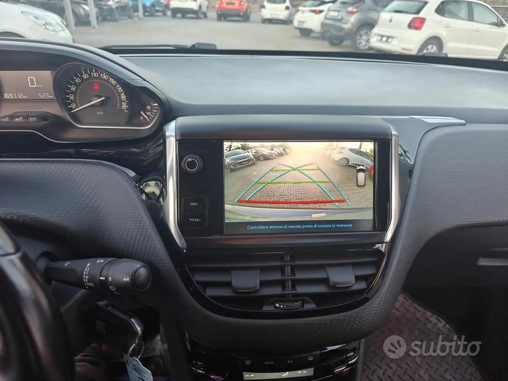 Peugeot 208 2017 photo 3