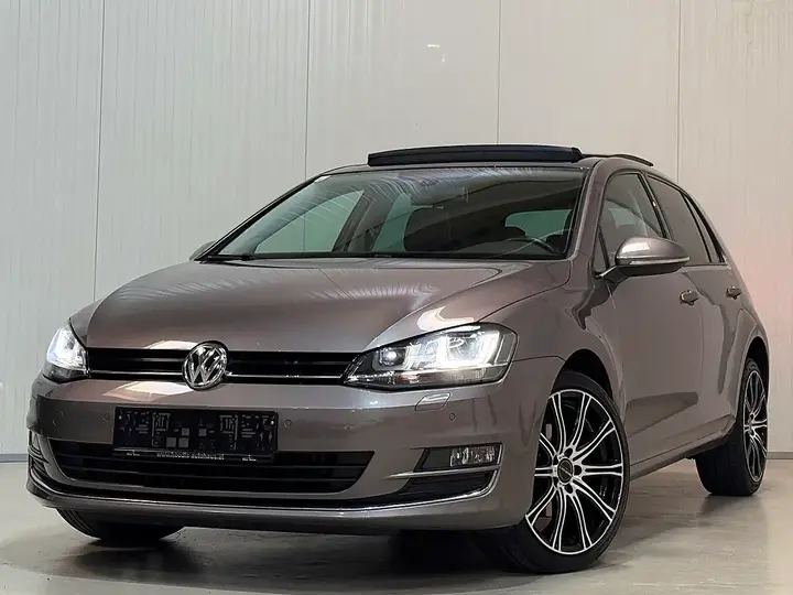 Volkswagen Golf 2013 photo 2