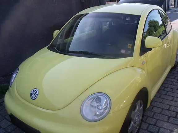 Volkswagen New Beetle 1999 photo 3