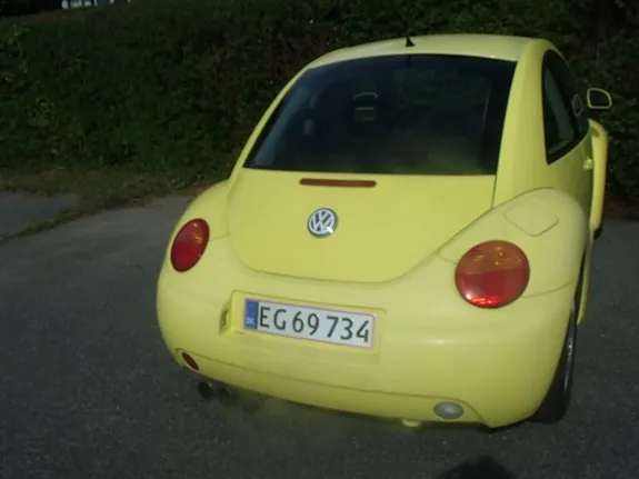 Volkswagen New Beetle 1999 photo 2