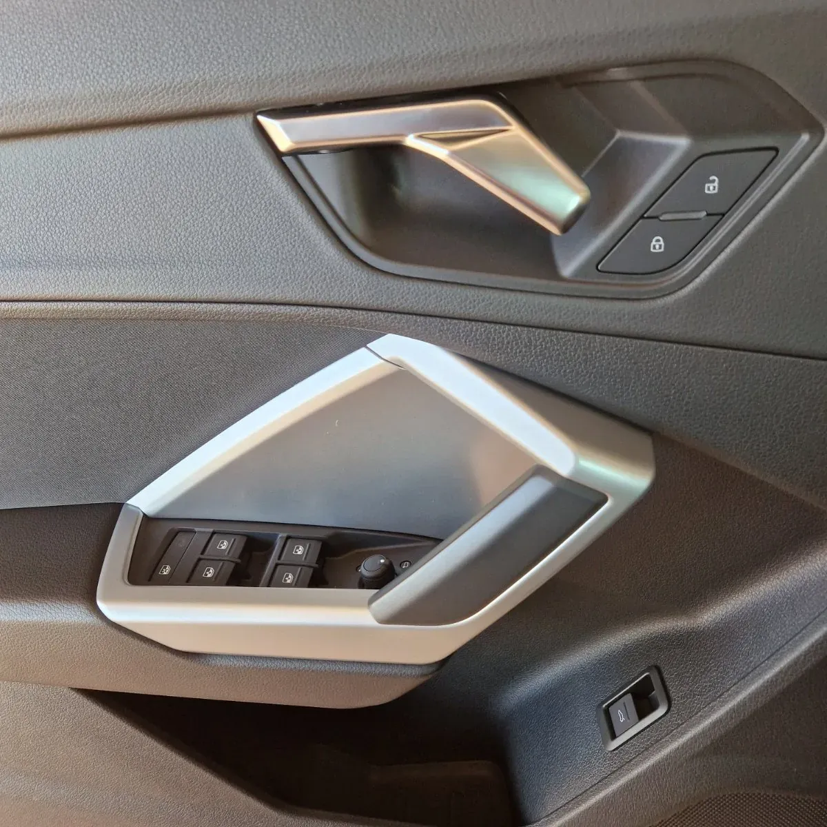 Audi Q3 2019 photo 3