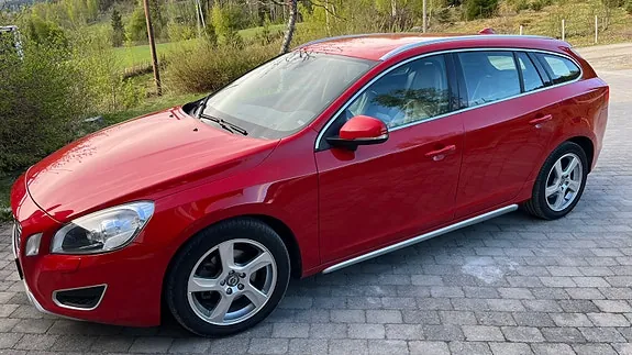 Volvo V60 2012 photo 2