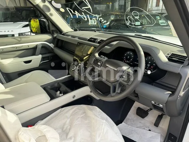 Land Rover Defender 2026 photo 5