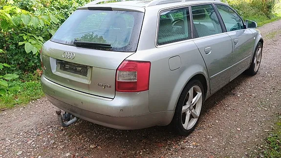 Audi A4 2002 photo 3