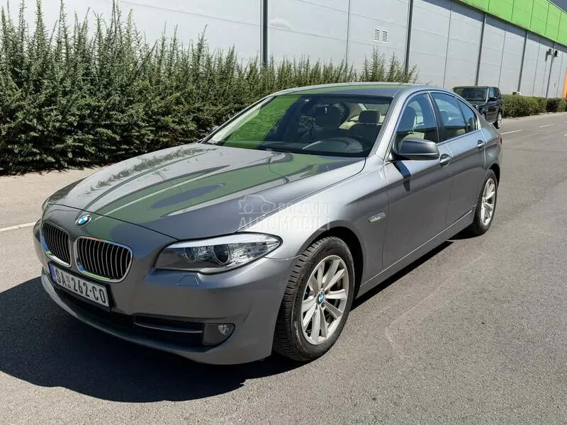 BMW 520 2012 photo 2