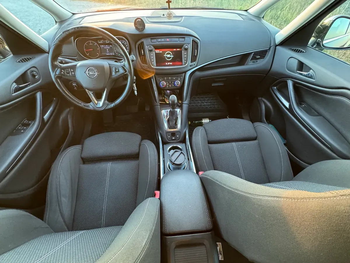 Opel Zafira Tourer 2016 photo 3