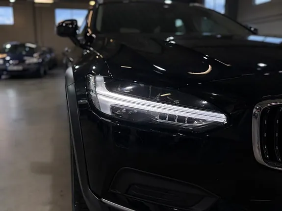 Volvo V90 Cross Country 2022 photo 4