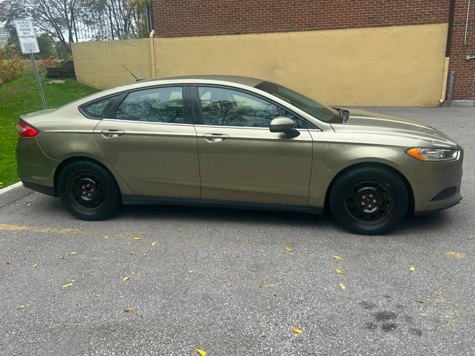 Ford Fusion 2013 photo 2