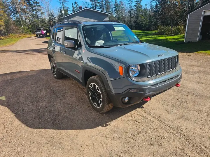 Jeep Renegade 2016 photo 3