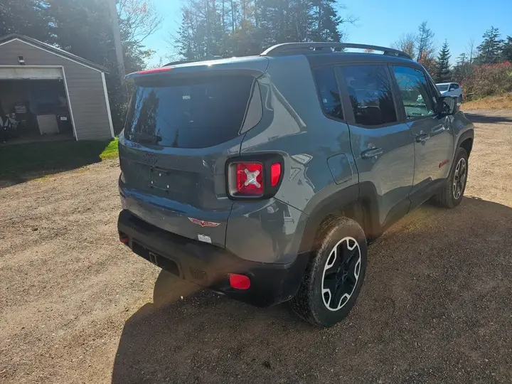 Jeep Renegade 2016 photo 2