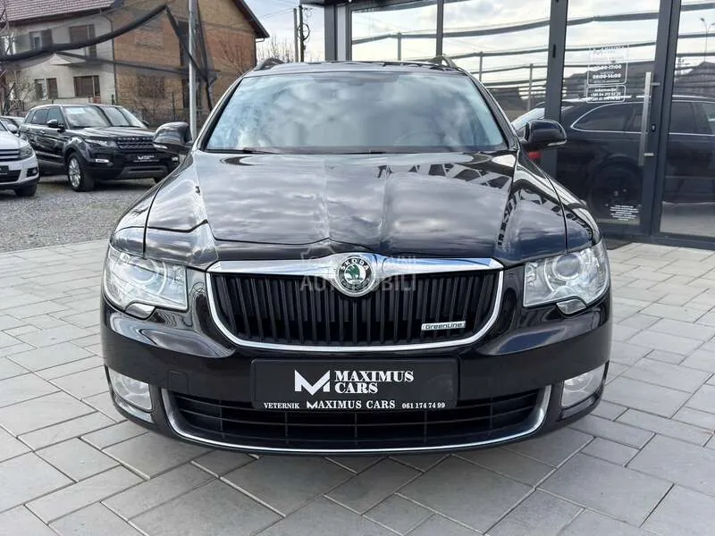Skoda Superb 2012 photo 2