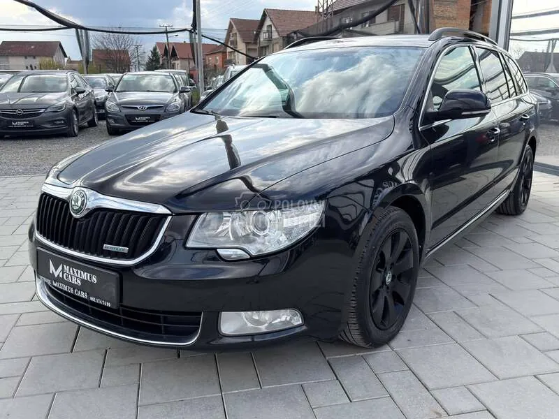 Skoda Superb 2012 photo 3
