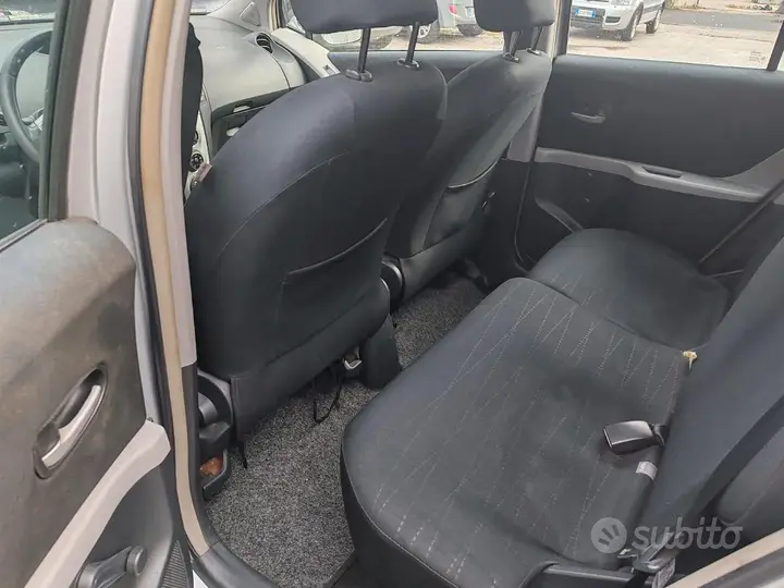 Toyota Yaris 2008 photo 2