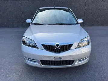 Mazda 2 2004 photo 2