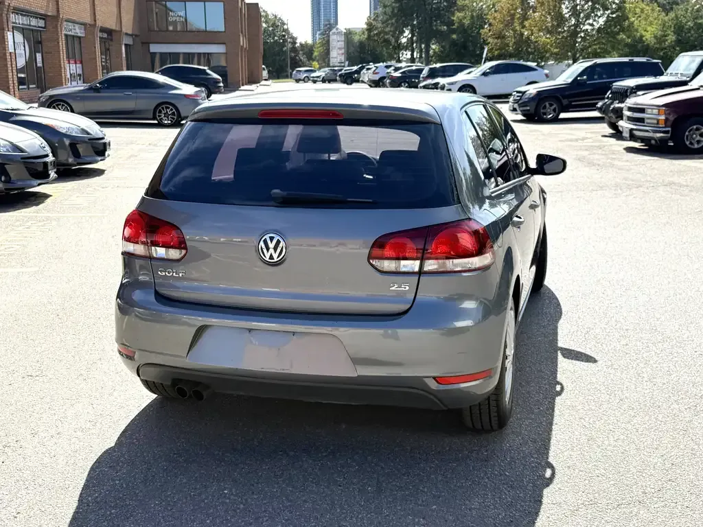 Volkswagen Golf 2012 photo 3