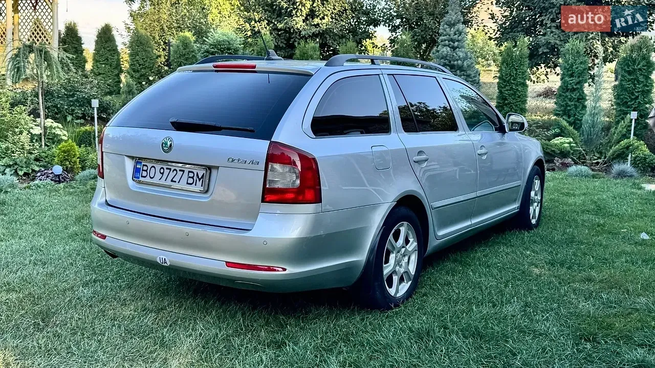Skoda Octavia 2011 photo 2