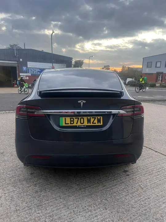 Tesla Model X 2020 photo 3