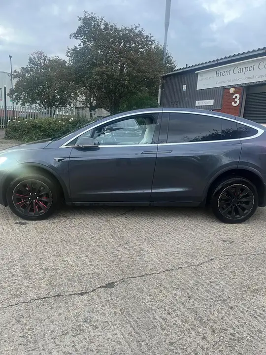Tesla Model X 2020 photo 5