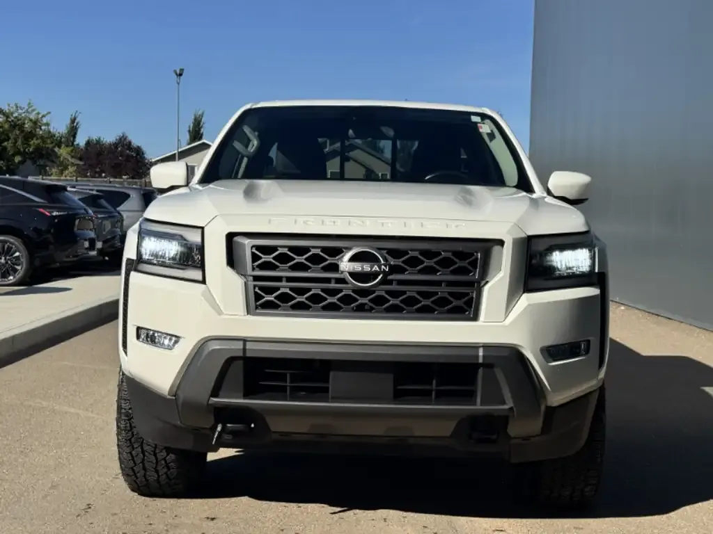 Nissan Frontier 2022 photo 2