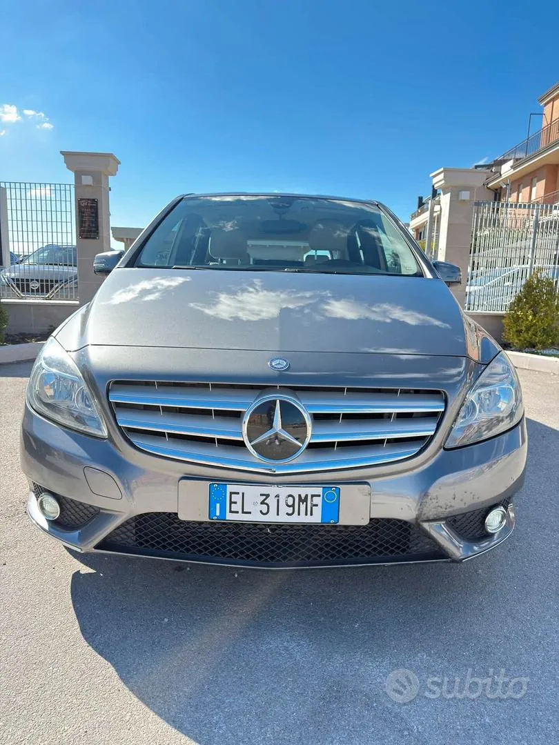 Mercedes-Benz B 2012 photo 3