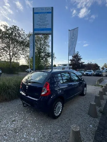 Dacia Sandero 2009 photo 2