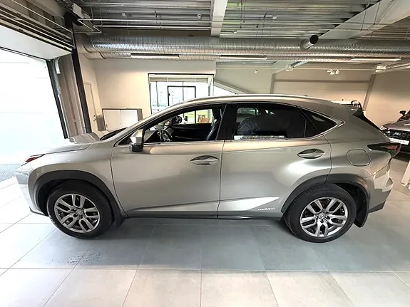 Lexus Nx300H 2015 photo 3